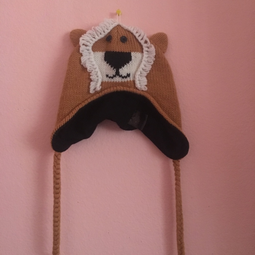 Lion hat